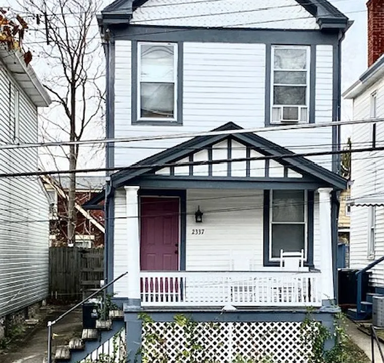 2337 Victor St