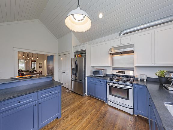 5th image of 1209 Cedar Ln