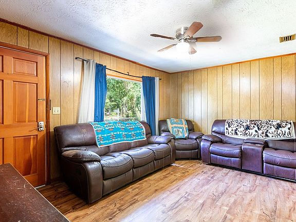 2nd image of 3990 NE 113th Ln