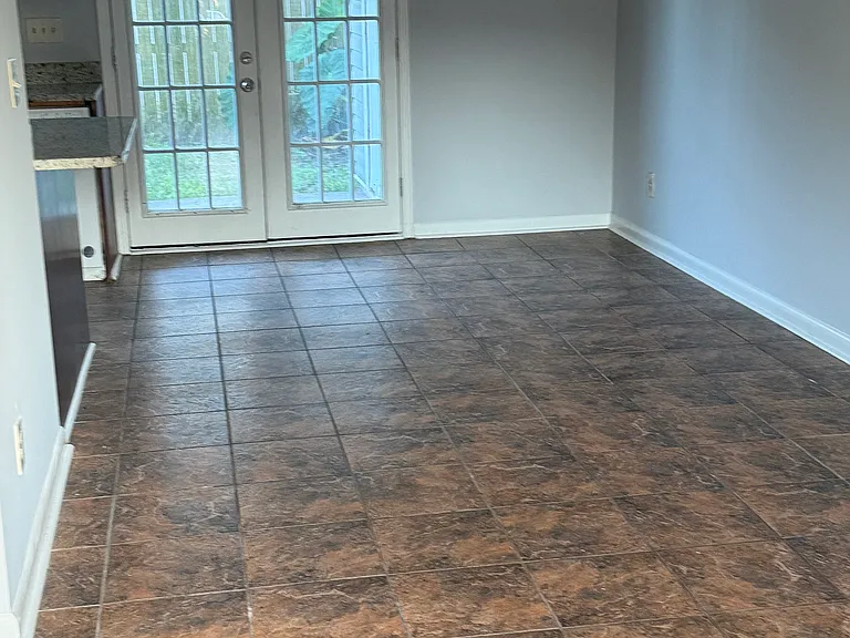 3924 Venetian Cir — Photo 2