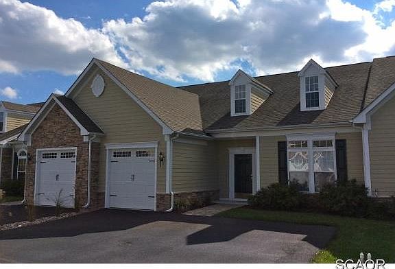 1st image of 4 Blue Stream Ln #127