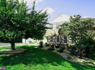 15214 Bicentennial Ct, Chantilly, VA 20151
