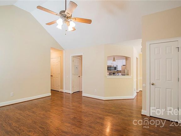 5th image of 13619 Glencreek Ln