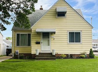 6214 Morningside Dr, Parma, OH 44129