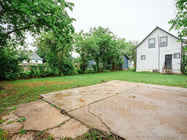 821 S Quaker Ave — Photo 83