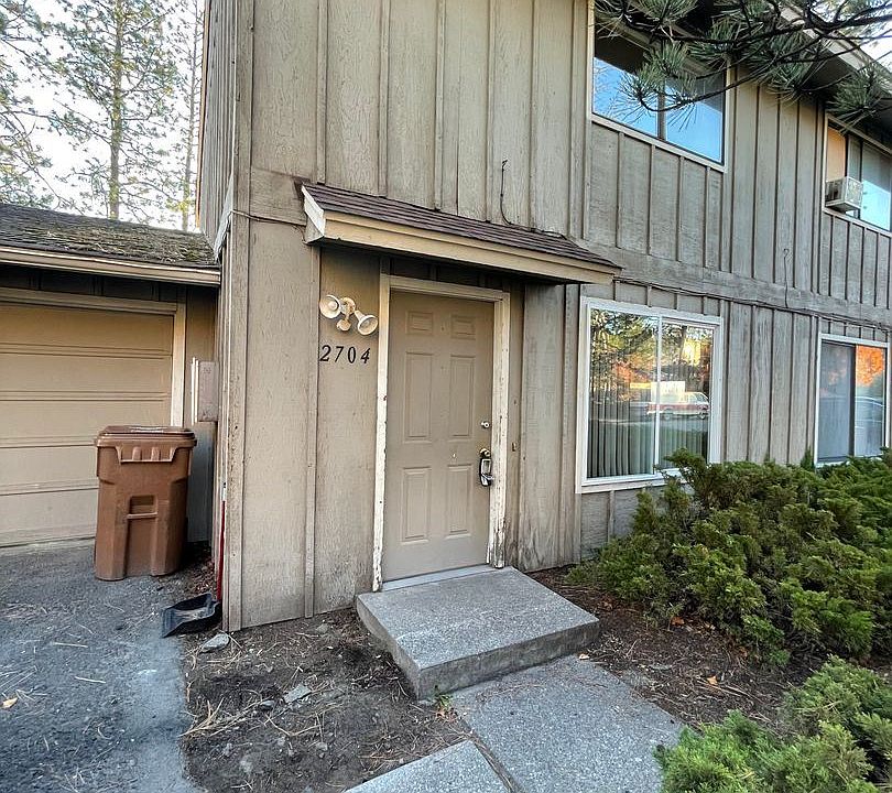 1st image of 2704 E 31st Ave