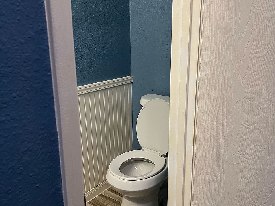 2nd image of 2107 Kirksey Dr #A