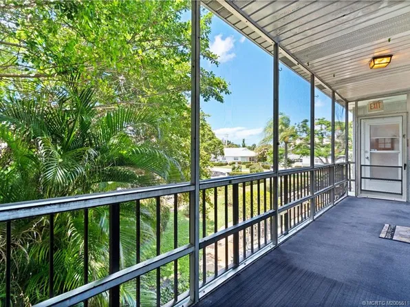 2118 SE Edler Dr, Stuart, FL