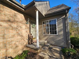 1543 Cambridge Ave SW, North Canton, OH