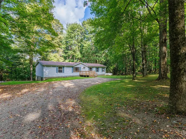 9390 Cherry Tree Dr, Wattsburg, PA 16442