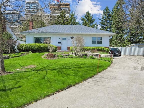 3rd image of 2117 Edinburgh Dr