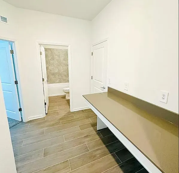 3013 Armstrong Ave — Photo 31