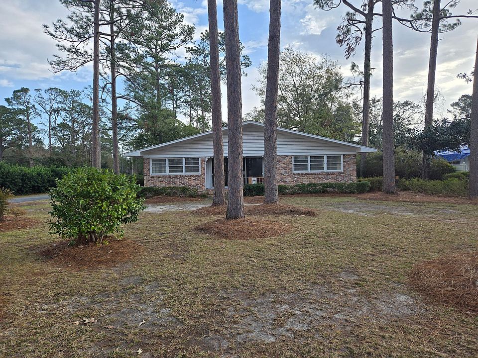 1st image of 2201 White Oak Dr