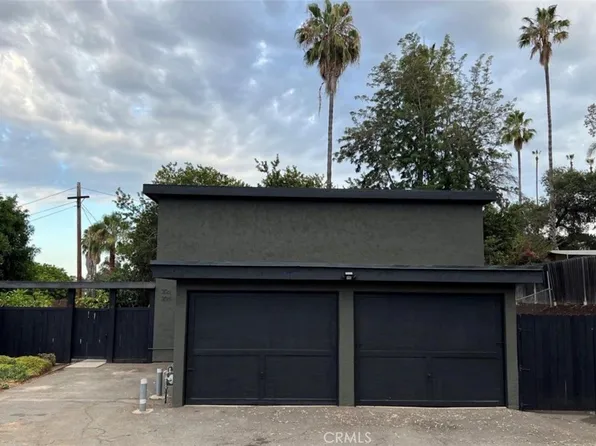 308 Hillside Ct, Vista, CA 92084