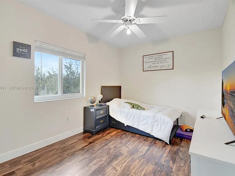 16339 Malibu Dr #22 — Photo 42