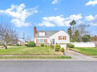 2632 Fox Rd, Baldwin, NY 11510