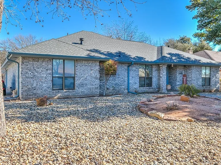 3438 Walnut Hill Dr — Photo 3