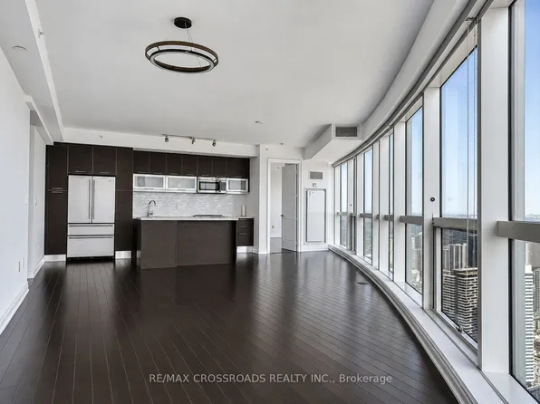 388 Yonge St, Toronto, ON