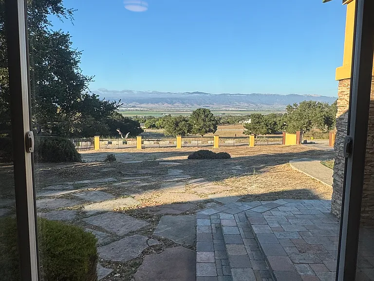 300 Mesa Rd — Photo 14