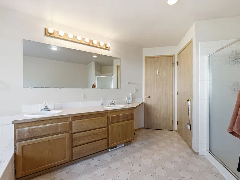 625 & 627 Shannon St — Photo 12
