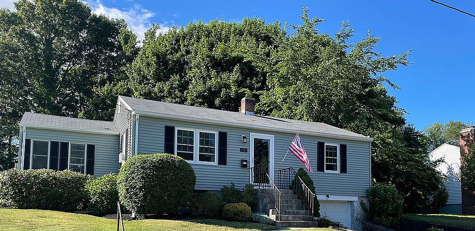 2nd image of 24 Harriet Ave