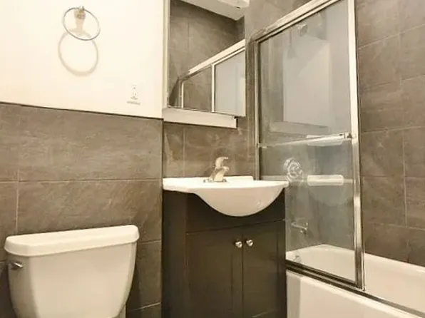 521 East 12th Street image 8 of 8