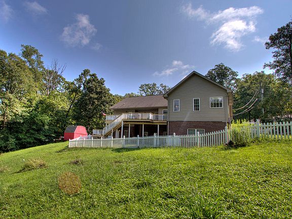 2nd image of 415 Pollard Hill Way