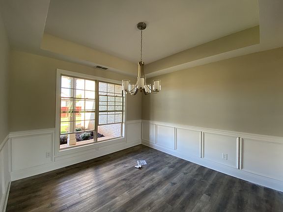5th image of 491 Archer Pl