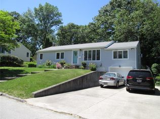 23 Landis Dr, Warwick, RI 02818