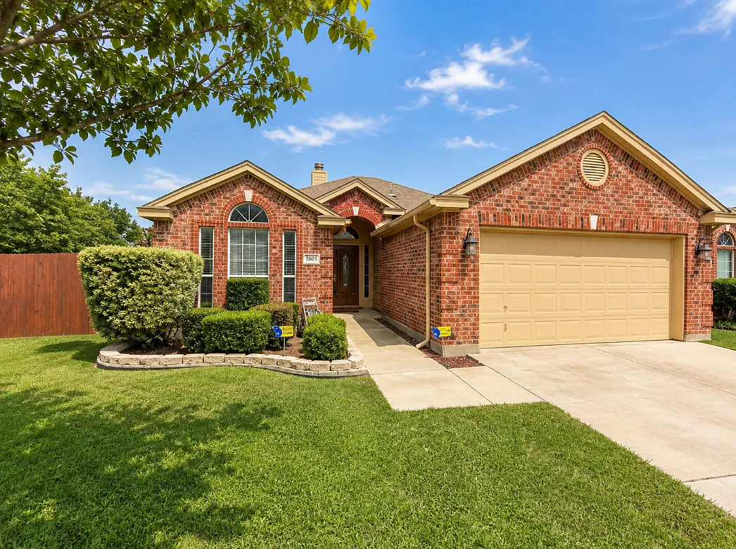 3 bed, 1413 sqft, $2,300 — Photo 3