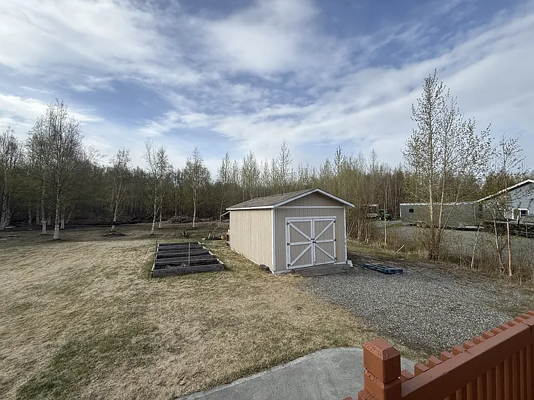 335 N Roy Cir — Photo 18