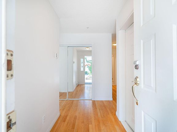 3rd image of 5328 Arbour Ln