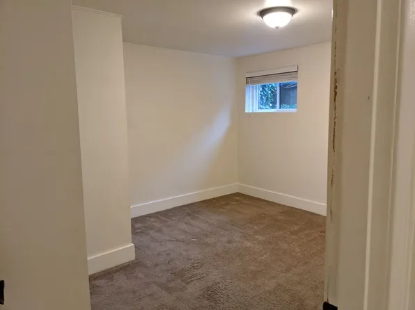 Elise Apartments