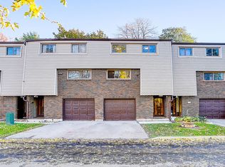 2020 Pharmacy Ave #23, Toronto, ON