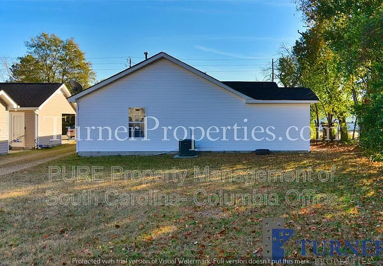 1726 Smith Dr — Photo 4