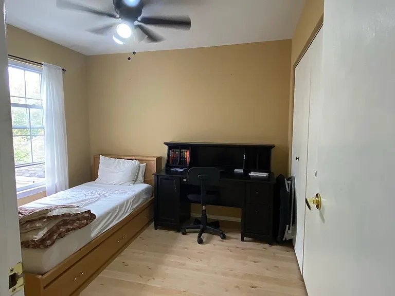 1905 Quaker Hollow Ln — Photo 9