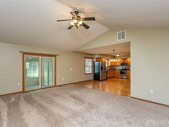 5th image of 548 Cider Mill Way