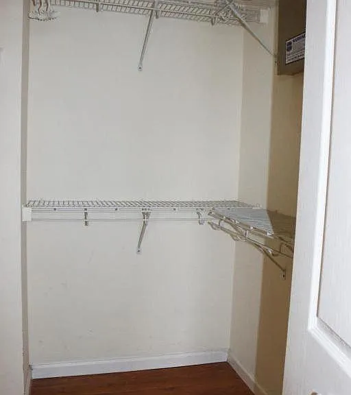 1225 SW Fountain Ave — Photo 4