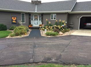 402 E 3rd St, Kingsley, IA 51028