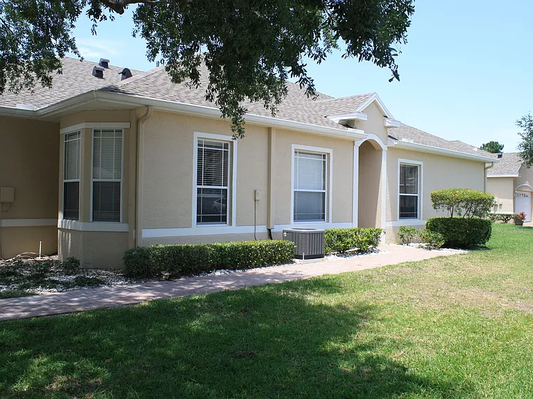 7505 Wimpole Dr — Photo 2