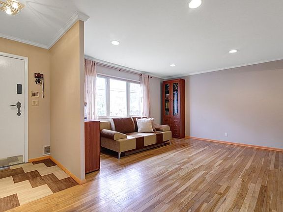 3rd image of 24 Bryant Dr