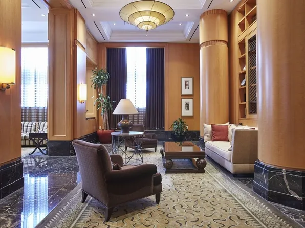 220 Riverside Boulevard image 25 of 28