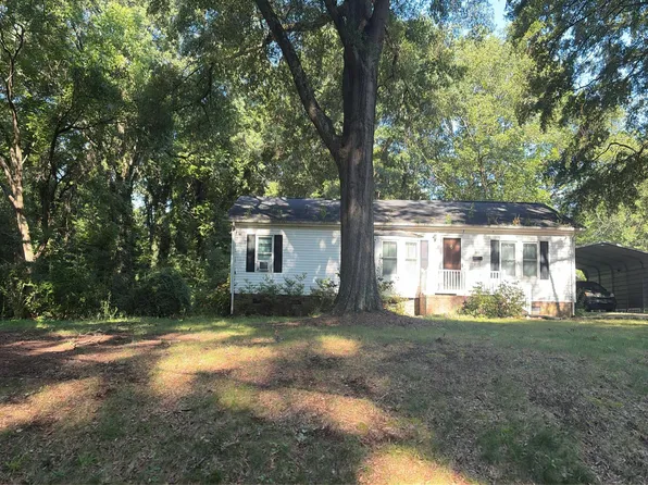 315 S Maple St, Dallas, NC 28034