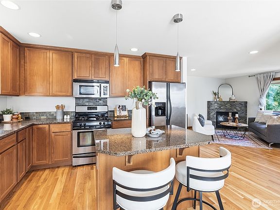 4th image of 821 NW 53rd Street #A
