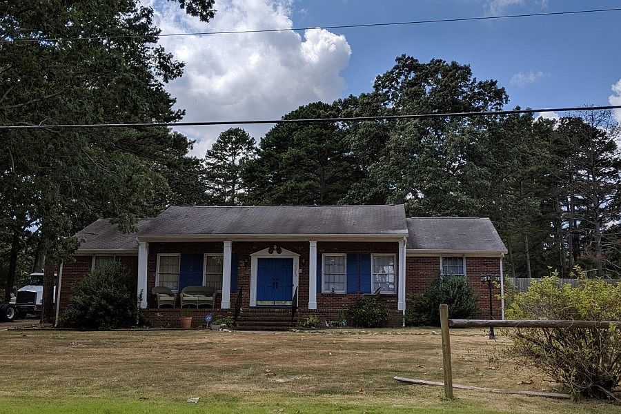 1st image of 25010 Forest Ave