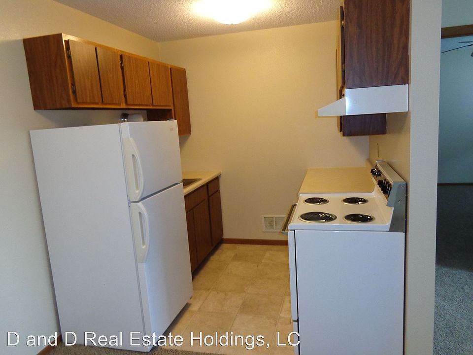 2nd image of 1530 44th St APT 15