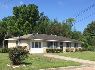 113 Azalea Ln, Vicksburg, MS 39180