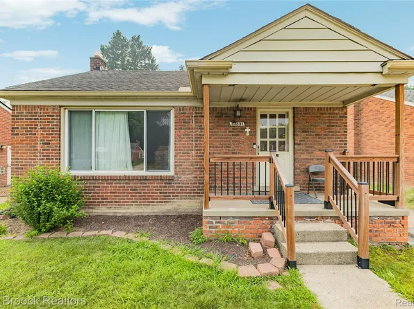 23531 Scotia Rd, Oak Park, MI 48237
