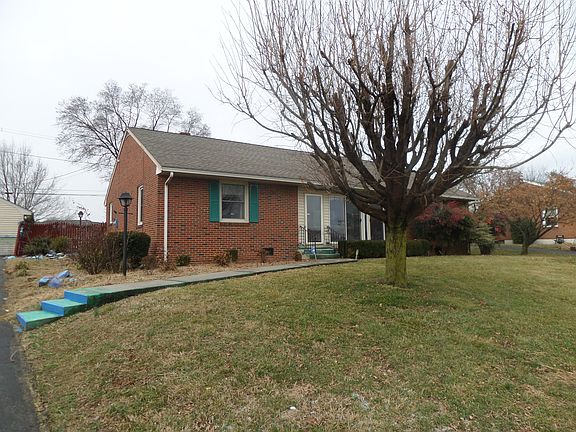 2nd image of 913 Glenmore Dr
