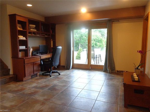 5th image of 2453 Birchwood Dr